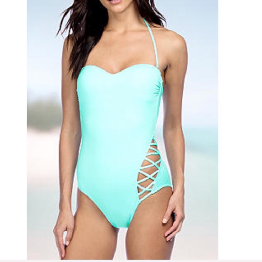 Kenneth Cole one preside swimsuit medium. New
